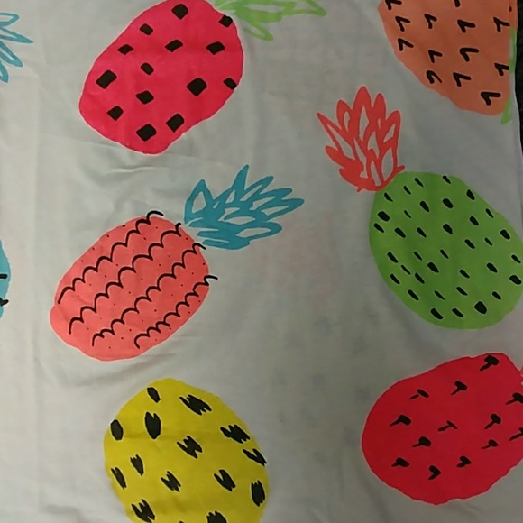 KMA Pineapple T-shirt 👕 - Picture 6 of 6